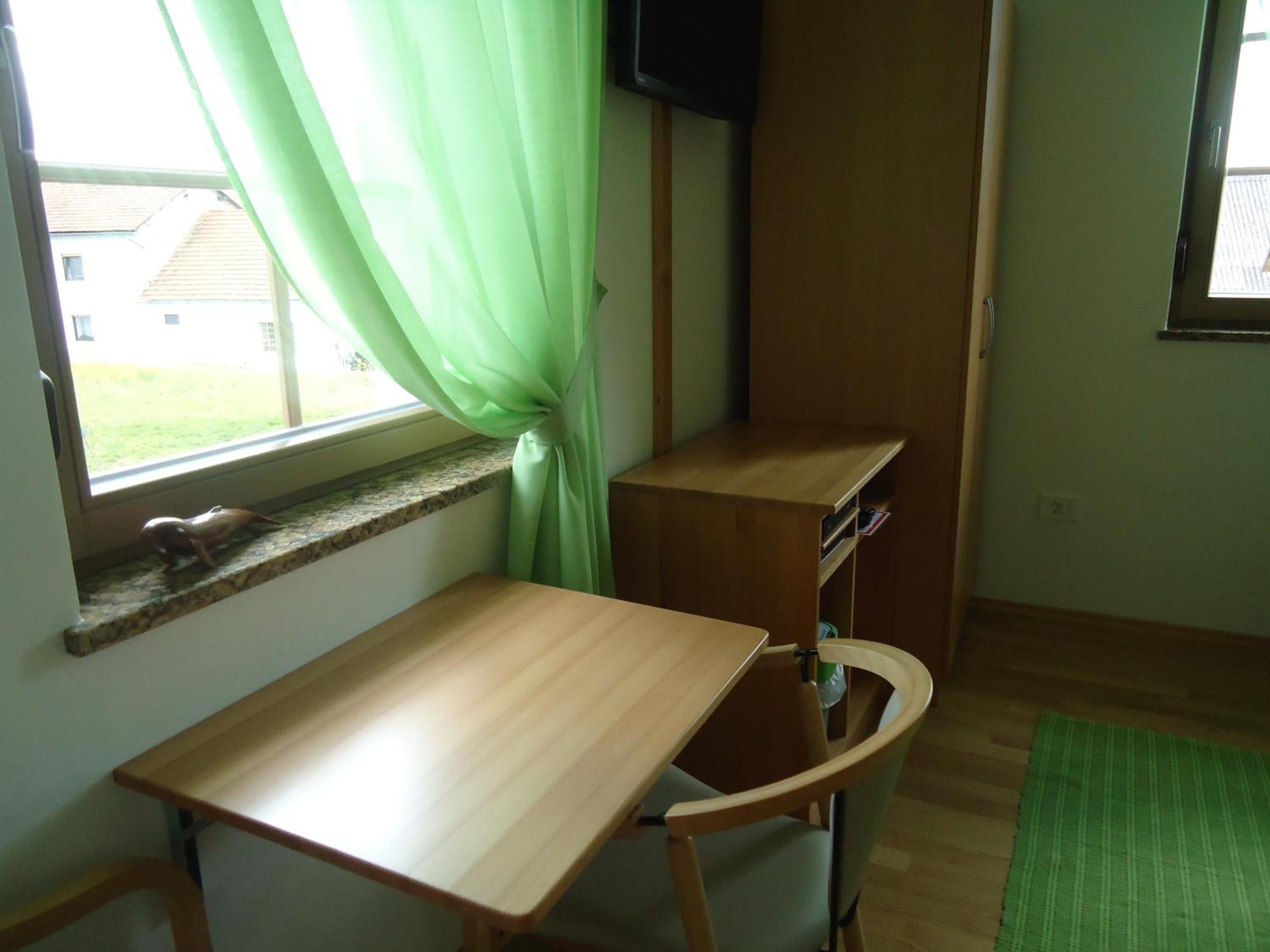 Lipizzaner Lodge Guest House Postojna Kamer foto