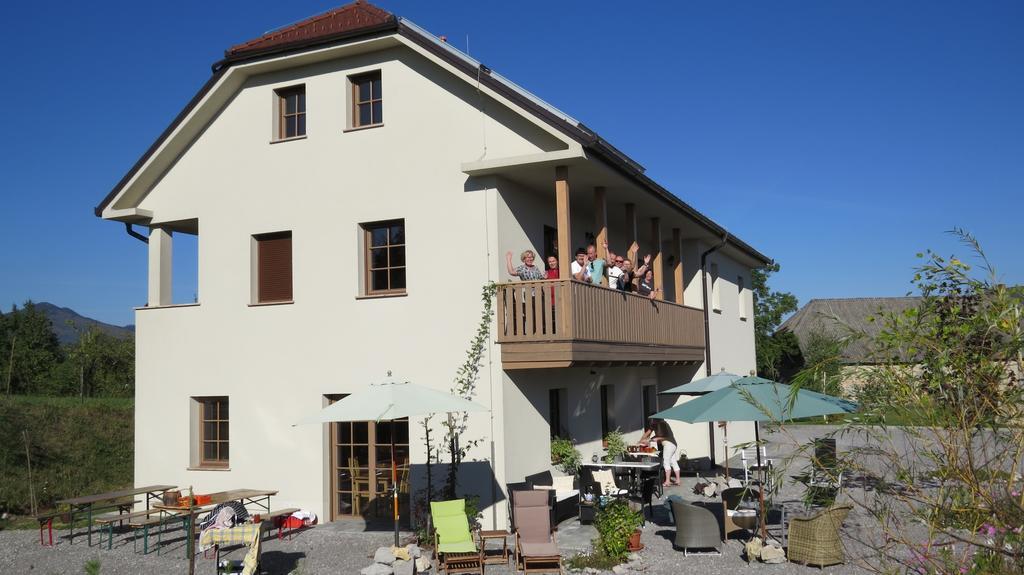 Lipizzaner Lodge Guest House Postojna Buitenkant foto